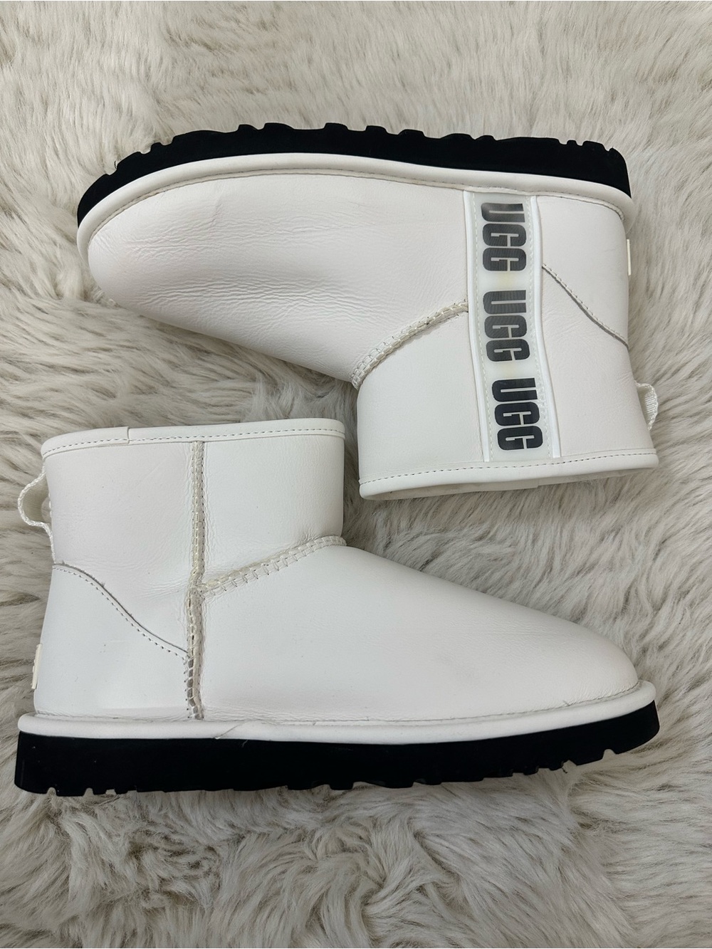 UGG White Ankle Boots with Black Sole and Logo Heel Tab
